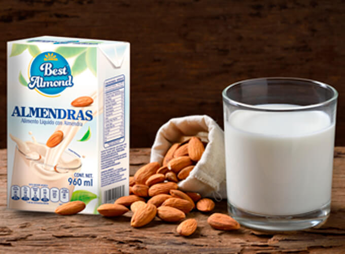 Alimento líquido con Almendra